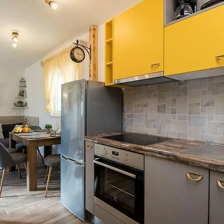 Semesterbostad Cesarica *